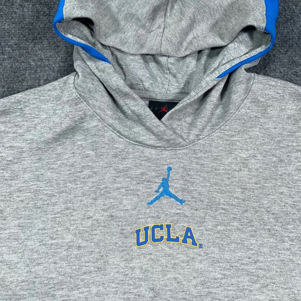 Jordan UCLA Bruins Pullover Hoodie Mens L NCAA Basketball Grey Blue Performance